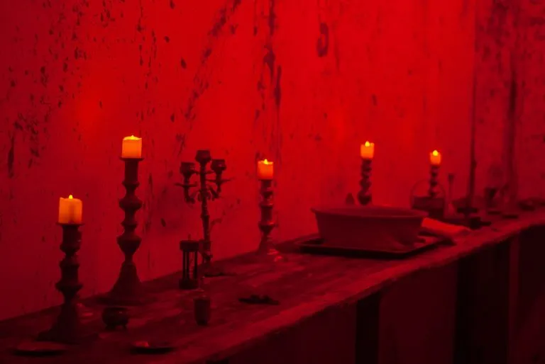 Fight for the Throne escape room